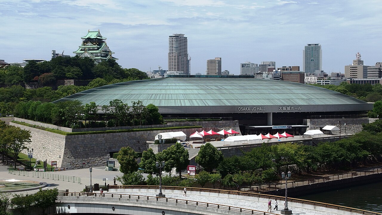 大阪城ホールの外観(2014年)