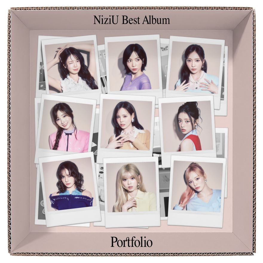 NiziU ベストアルバムPortfolio WithU盤ジャケット