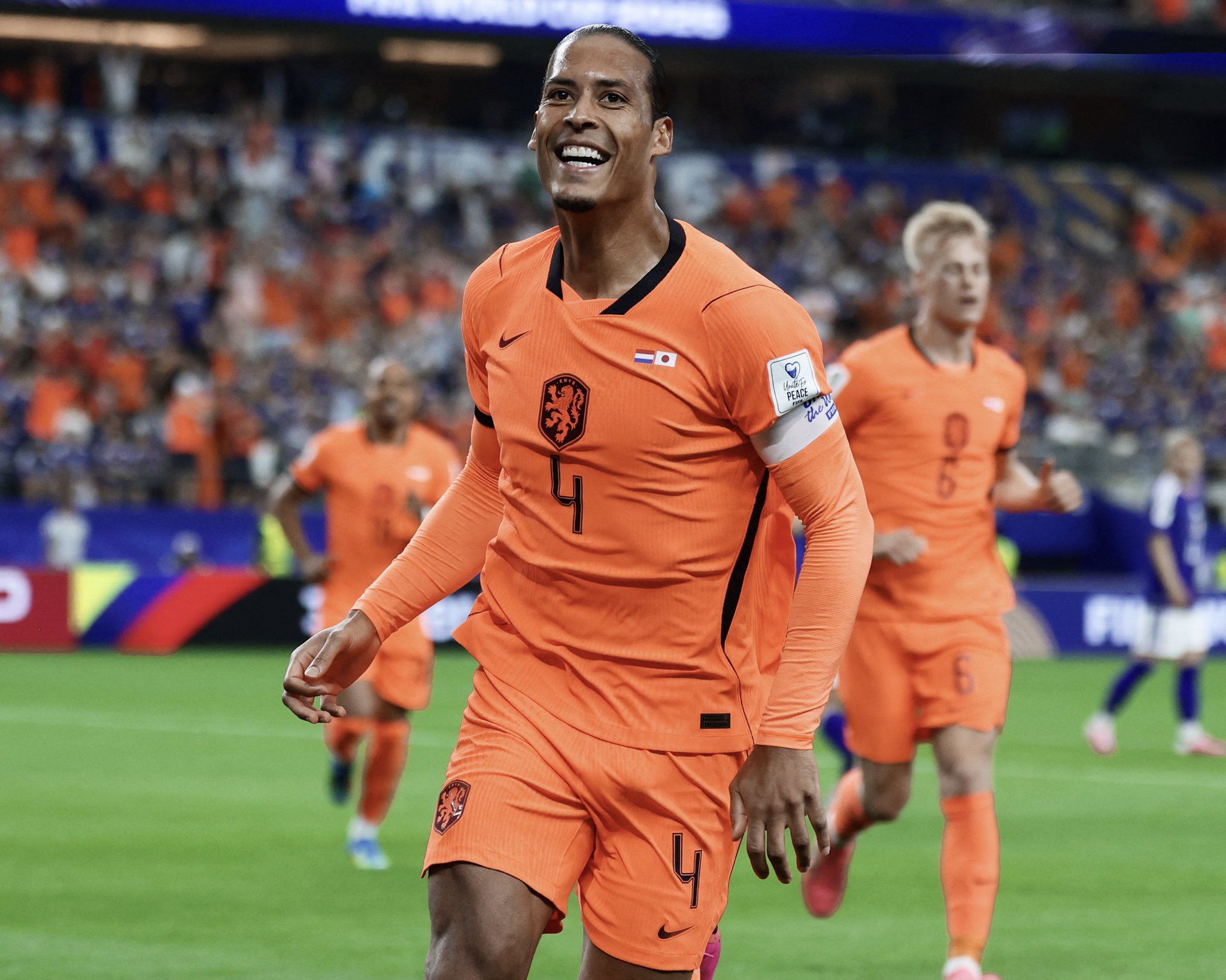 日本代表 オランダ戦の試合シーン