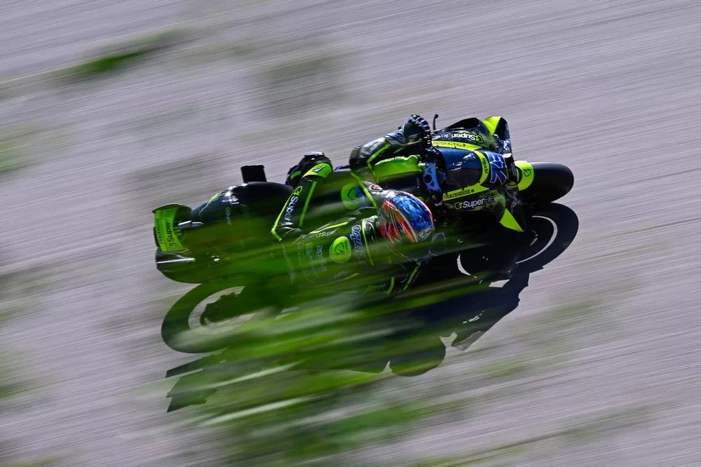 小椋藍 トラックハウス・アプリリア MotoGP表彰台
