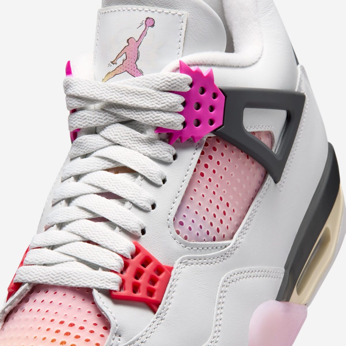 Air Jordan 4 Comic タン部分のコミック風ジャンプマンイラストとPowグラフィックの拡大画像