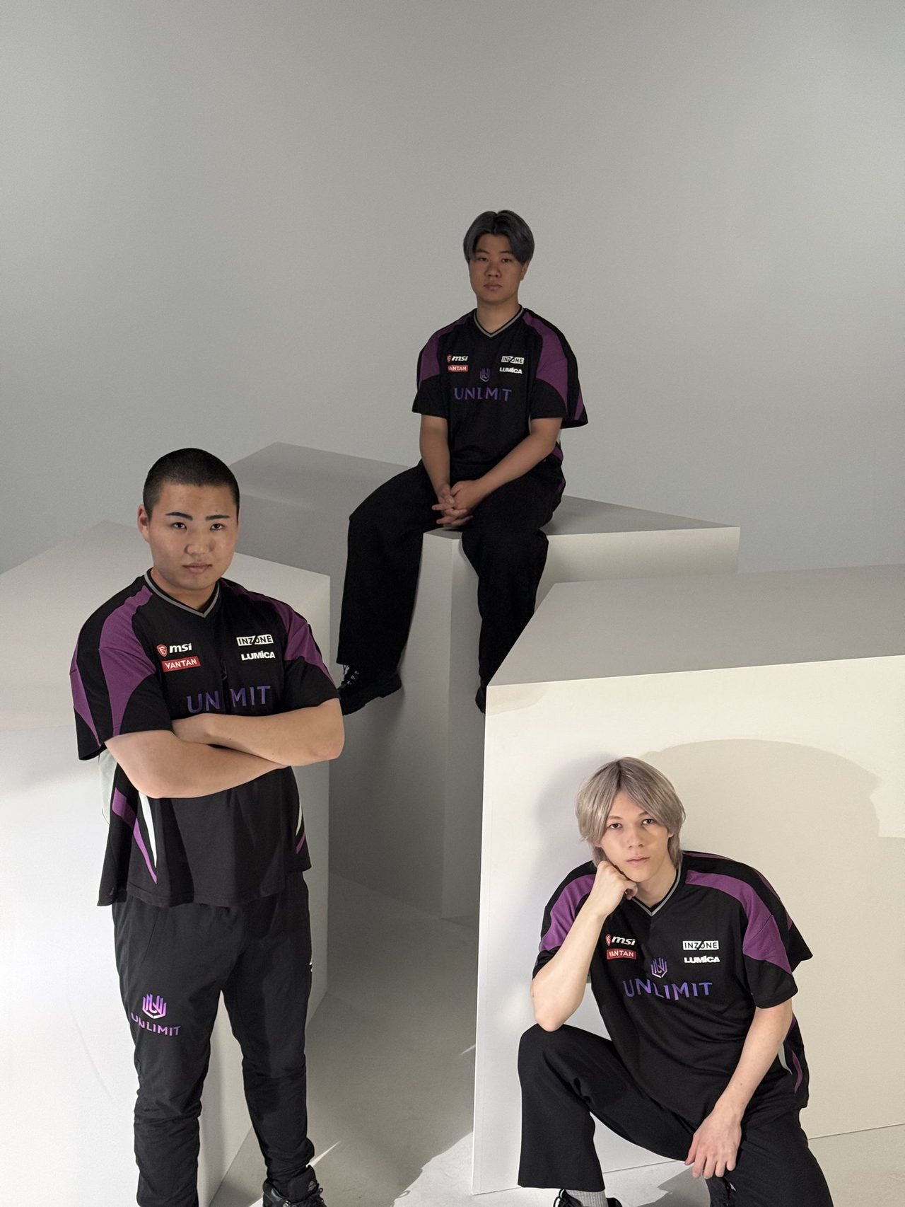 UNLIMITの優勝メンバー ゆらりまん選手・Xtsuvi選手・Peace選手