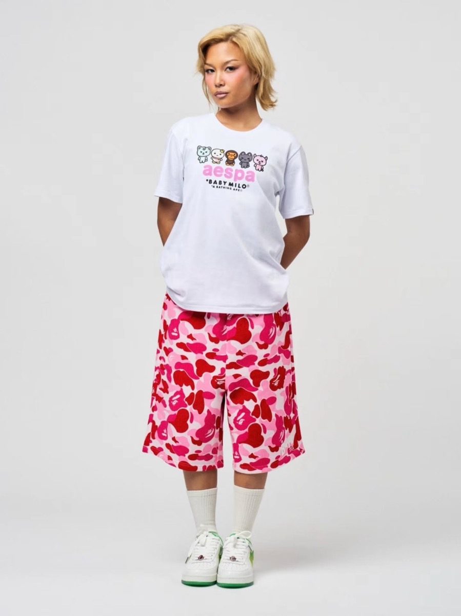 BABY MILO® TシャツとABC CAMOショーツのスタイリング