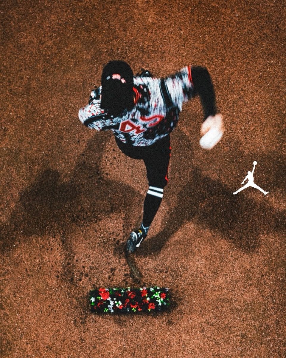 Giants player pitching in the Jordan bandana uniform at Tokyo Dome