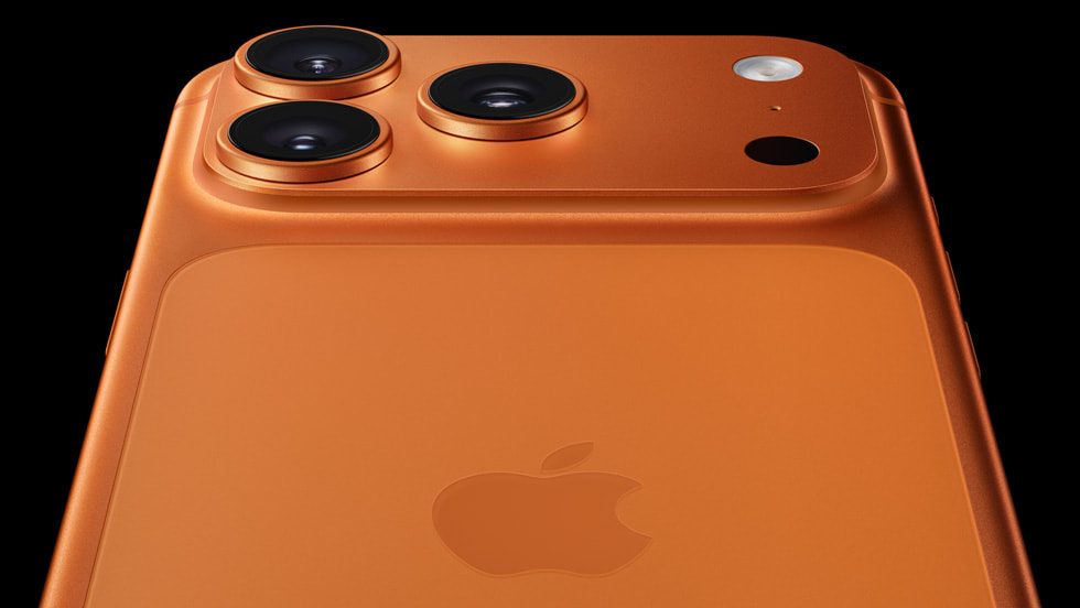 現行iPhone17 Proのカメラユニット部分(Apple公式・iPhone18デザインの参考画像)