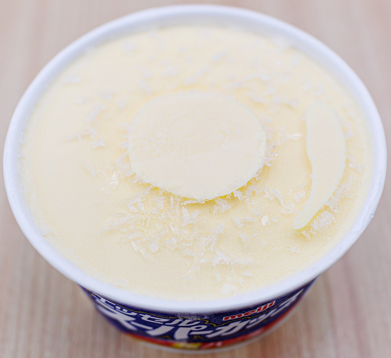 明治 エッセル スーパーカップ 超バニラのカップ