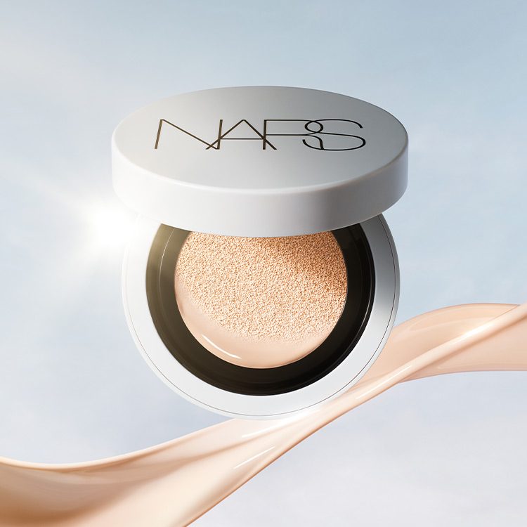 NARS ライトリフレクティング セラムクッションファンデーション