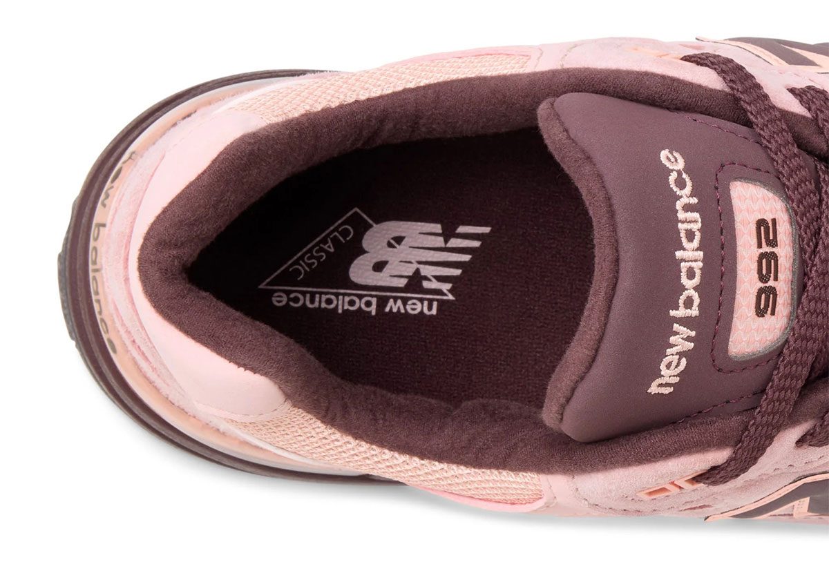 New Balance 992 Pink Chalk トップダウンビュー
