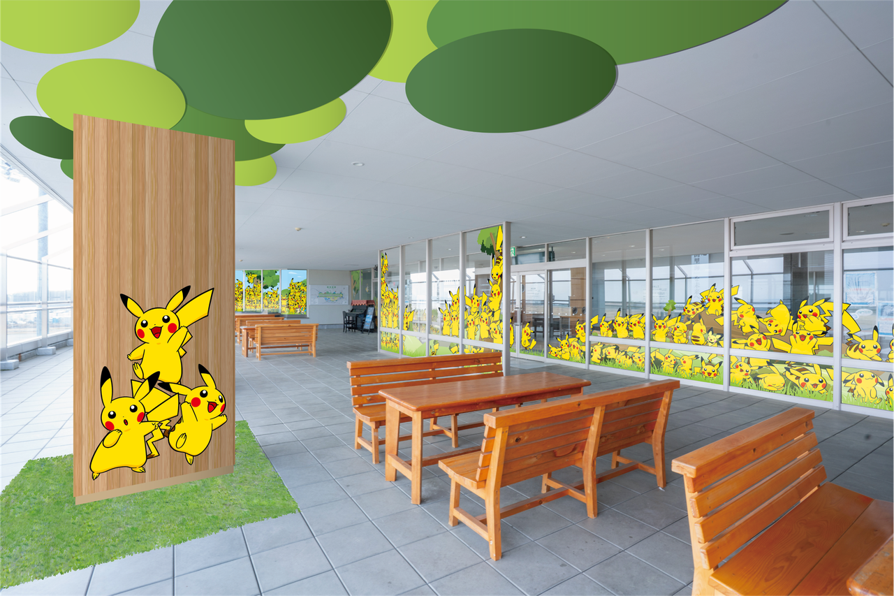 Pikachu welcomes travelers around the airport. Image: Ishikawa Prefecture press release (PR TIMES)