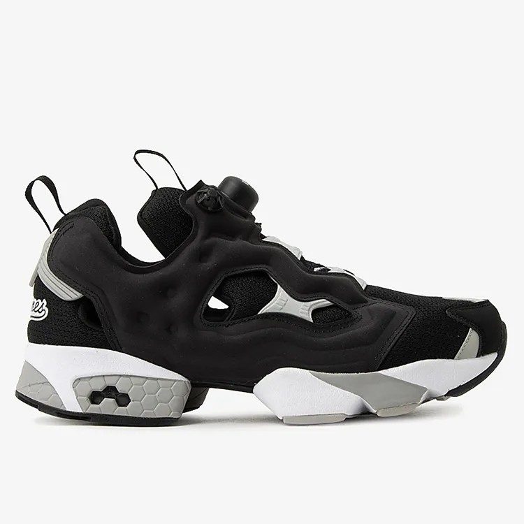 Reebok INSTAPUMP FURY 94 MARINESモデルの全体デザイン