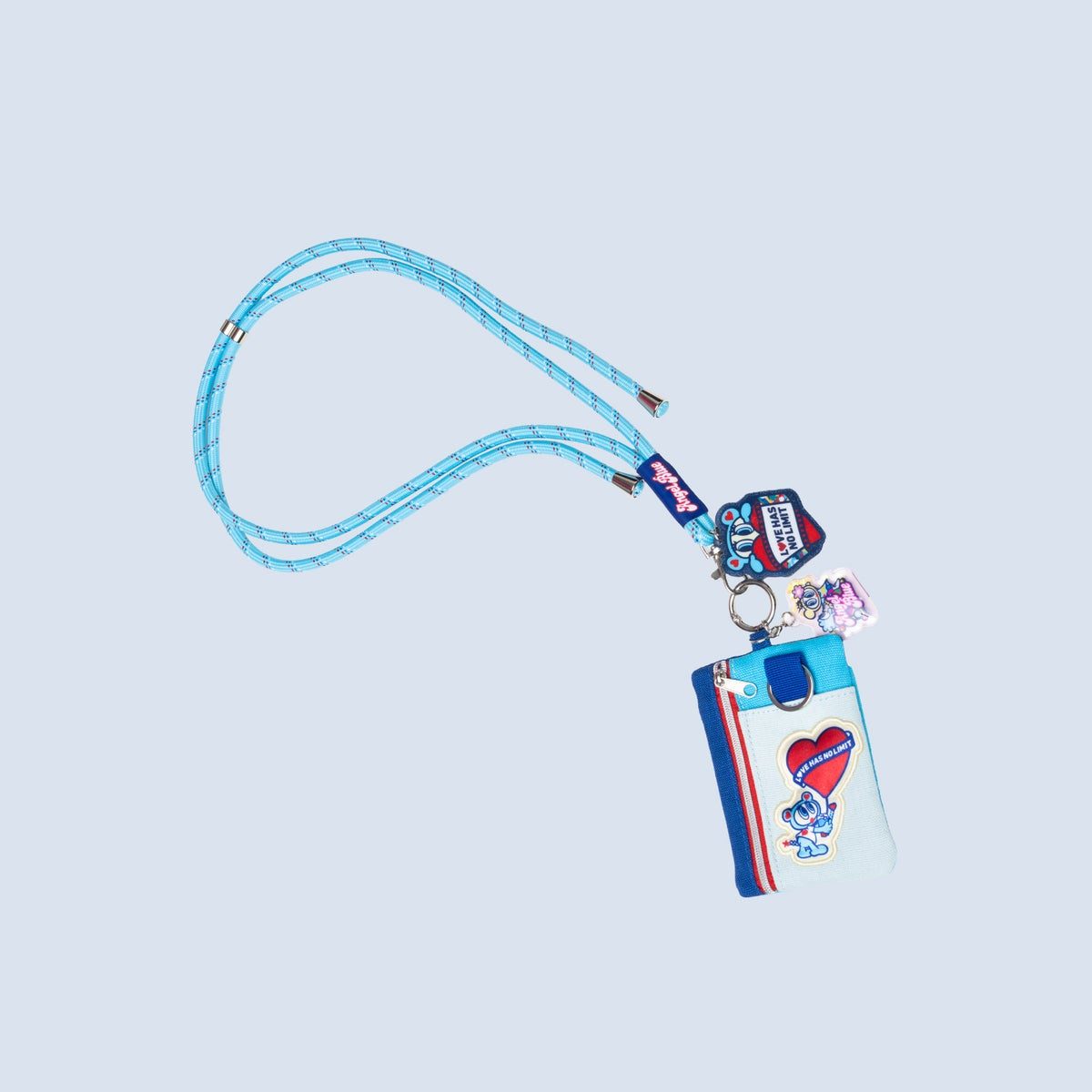 USJ×ANGEL BLUEコラボパスケース、水色のロングコードとチャーム付き