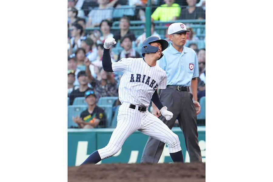 有明が甲子園初勝利|9回2死満塁の逆転劇、熊本に届けた一勝
