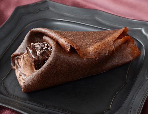 ローソンの新作「カカオ香るショコラクレープ」