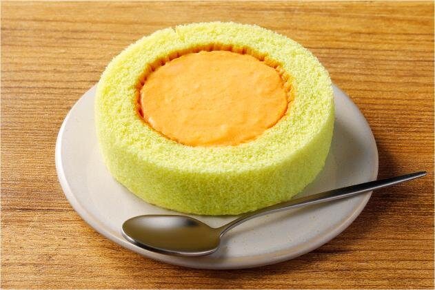 ローソン ご当地プレミアムロールケーキ 北海道産赤肉メロン