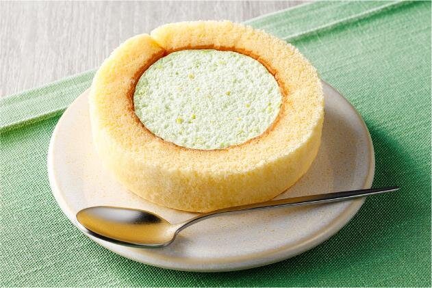 ローソン ご当地プレミアムロールケーキ ずんだシェイク風味