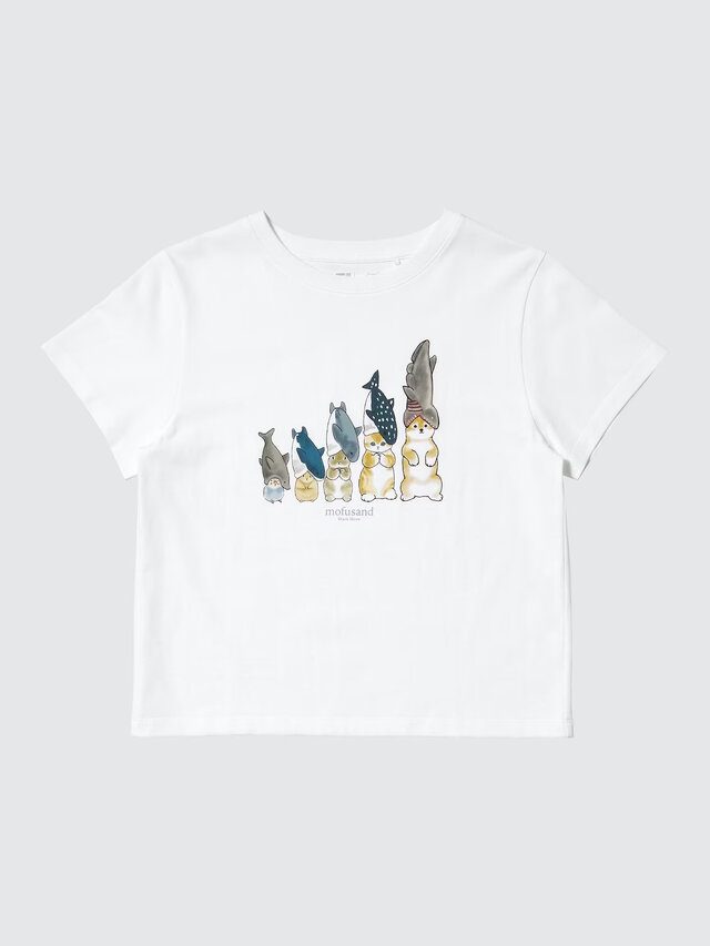 mofusand サメにゃん 海の仲間たちが並ぶホワイトTシャツのデザイン