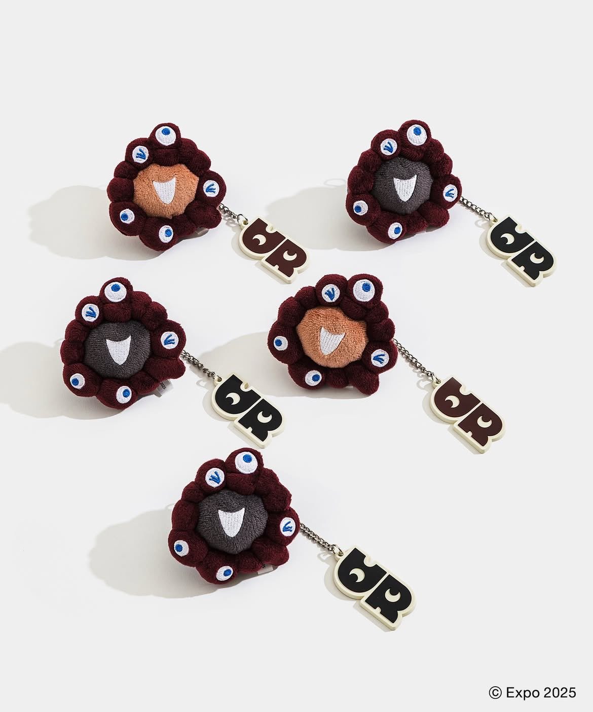 ミャクミャク×URBAN RESEARCH FACE CHARM 5個を並べた商品写真