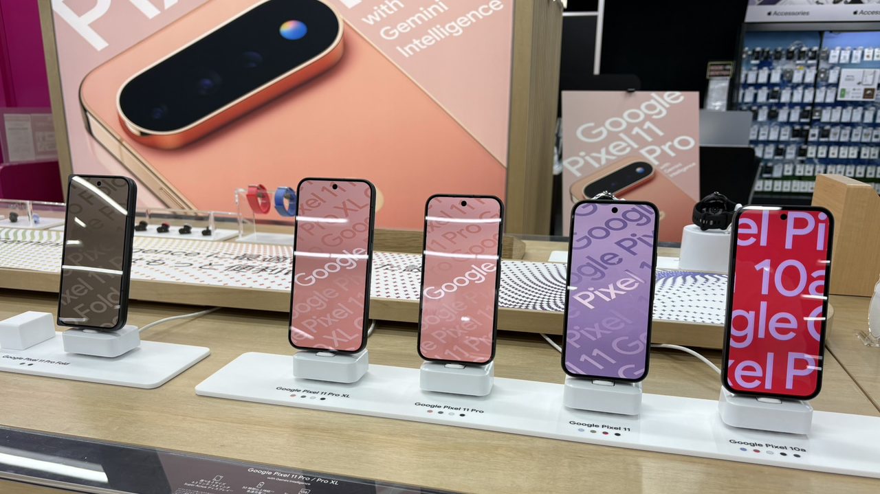 家電量販店に並んだGoogle Pixel 11シリーズ全モデルの展示