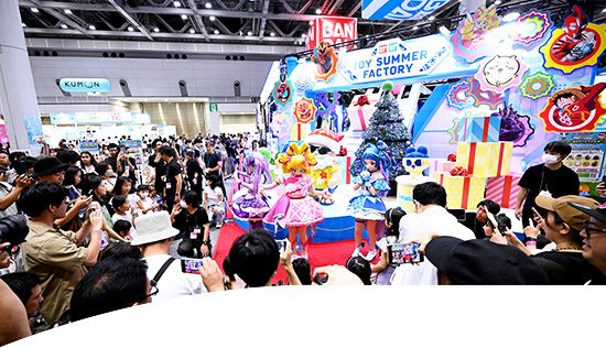 TOKYOおもちゃショーのバンダイブースのキャラクターステージ