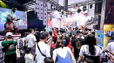 TOKYOおもちゃショーのウルトラマン・ゴジラ関連ブースのステージショー