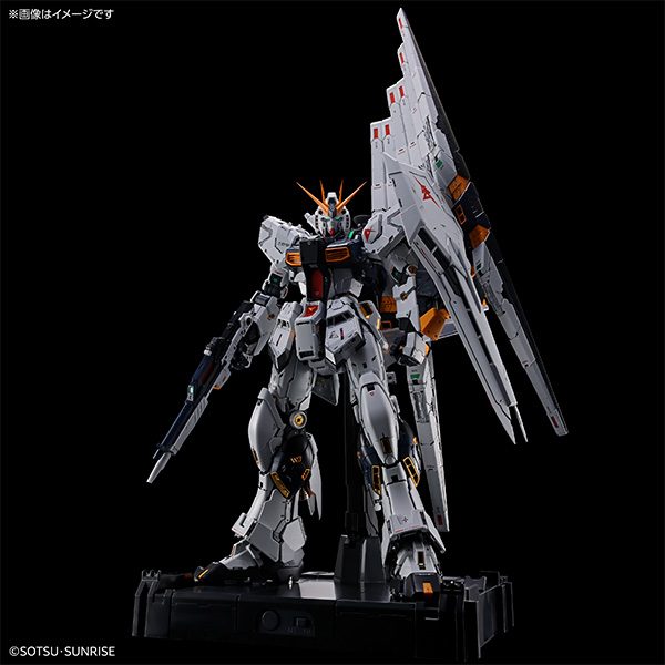 キダルト部門大賞「PERFECT GRADE UNLEASHED 1/60 νガンダム」(BANDAI SPIRITS)