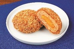 ローソン月見仕立てのメンチカツ