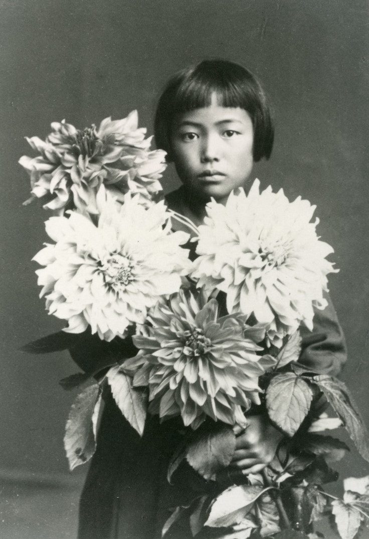 幼少期の草間彌生さんの写真