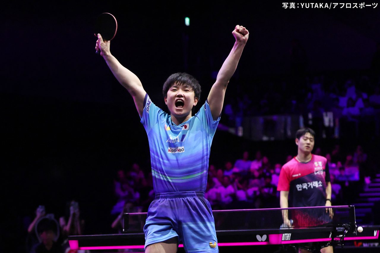張本智和選手 優勝を喜ぶ写真 WTT横浜2026