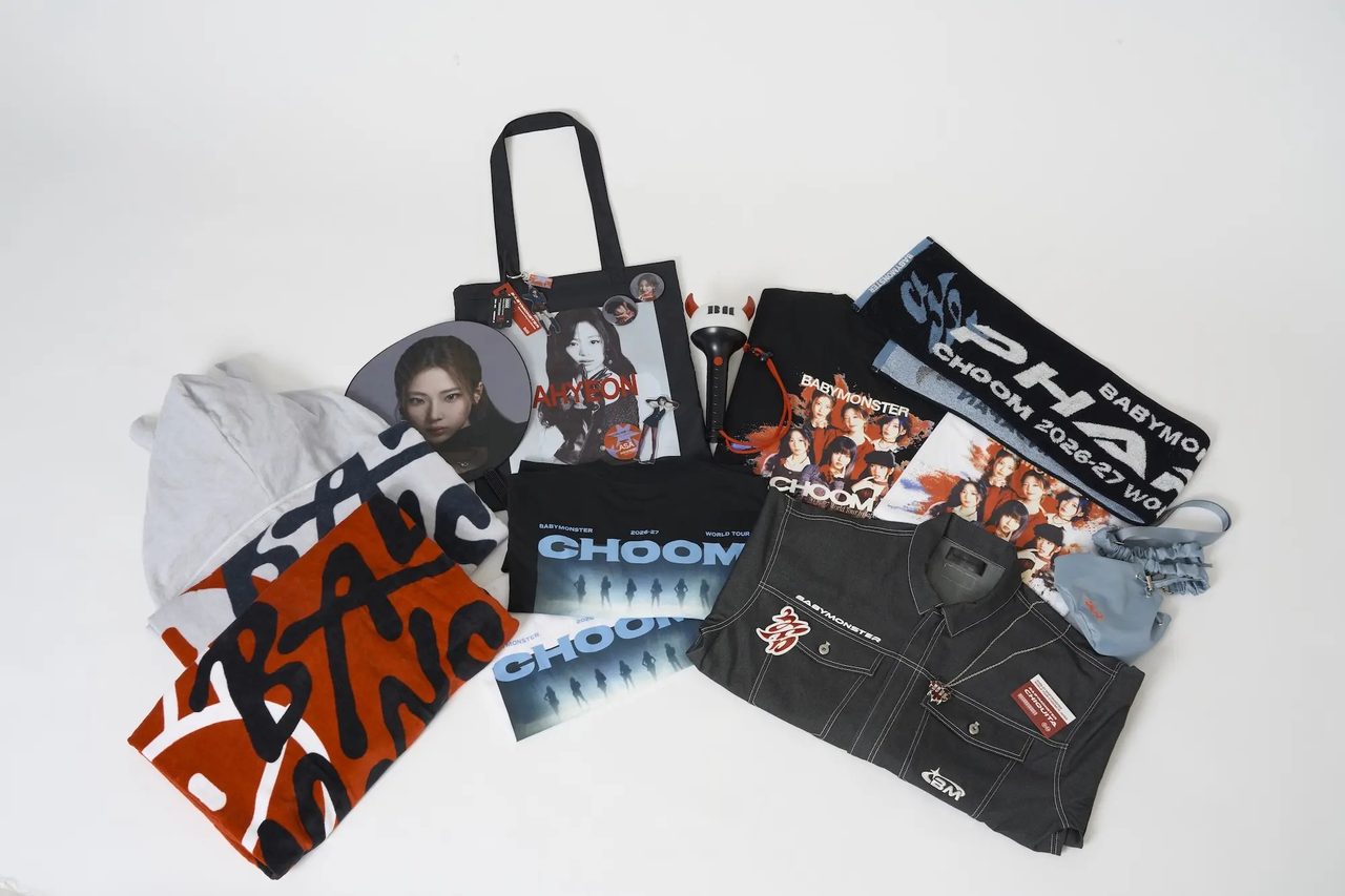 BABYMONSTER CHOOM TOUR 公式グッズ ラインナップ トートバッグ パーカー タオル ライトスティム