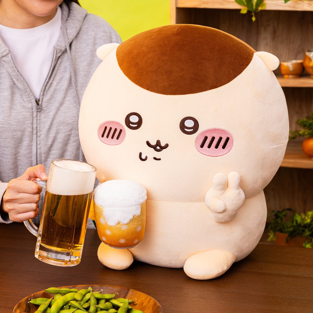くりまんじゅうだらけくじ A賞 超BIGぬいぐるみ ビールジョッキ持ちピースサイン