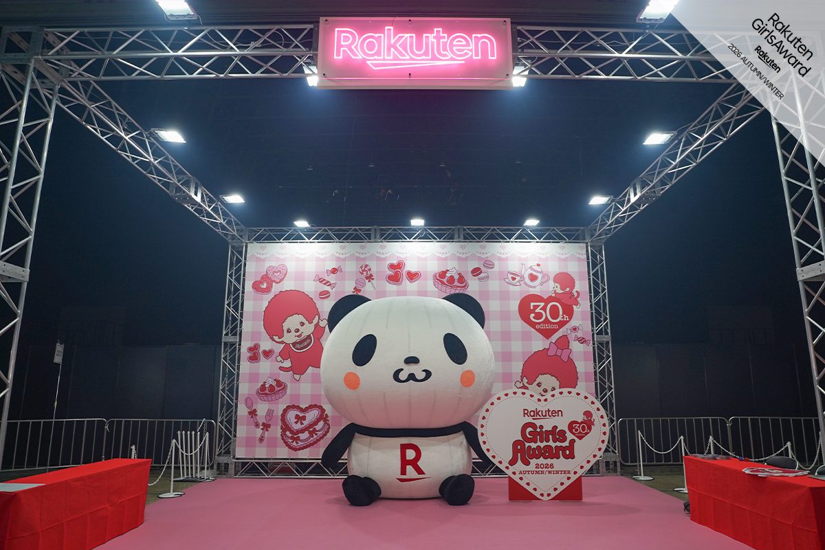 ガールズアワード2026AW会場の楽天お買いものパンダ巨大フォトブース