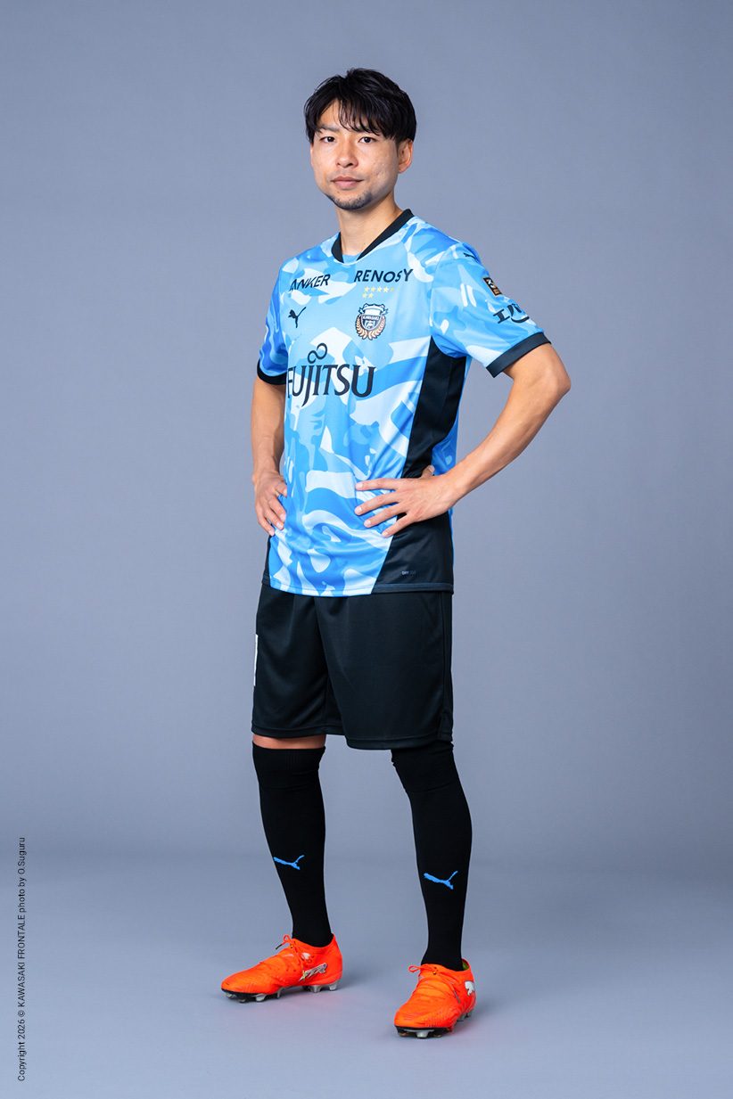 川崎フロンターレ小林悠選手の公式ポートレート写真