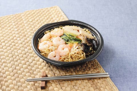 ローソン贅沢すぎ海鮮づくし上海風焼そばの商品写真