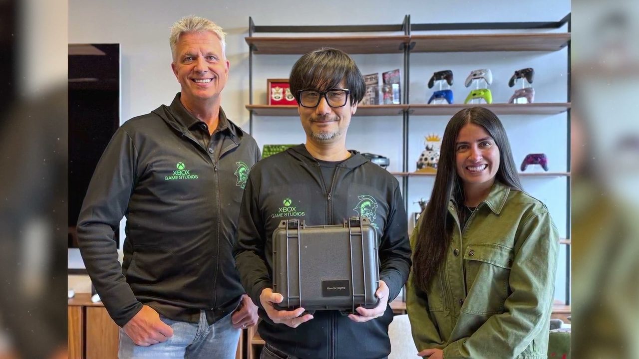 小島秀夫監督とXbox Game Studiosチームの写真