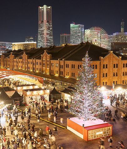 横浜赤レンガ倉庫クリスマスマーケット2026のみなとみらいの夜景とツリー