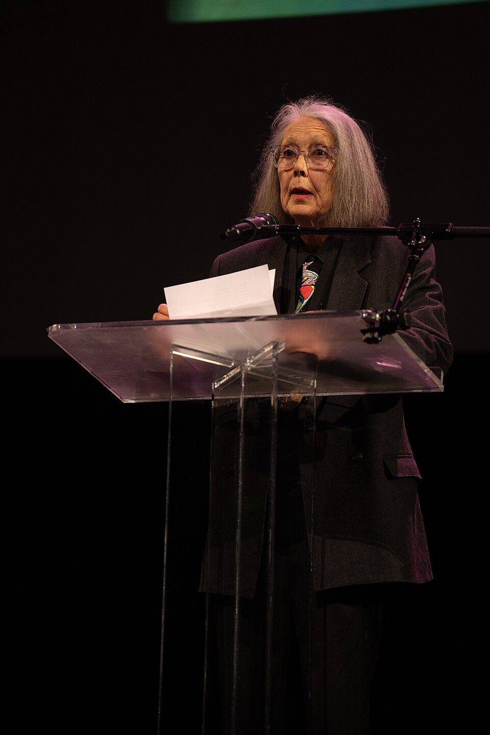 ノーベル文学賞を受賞したアン・カーソン氏の登壇時の様子