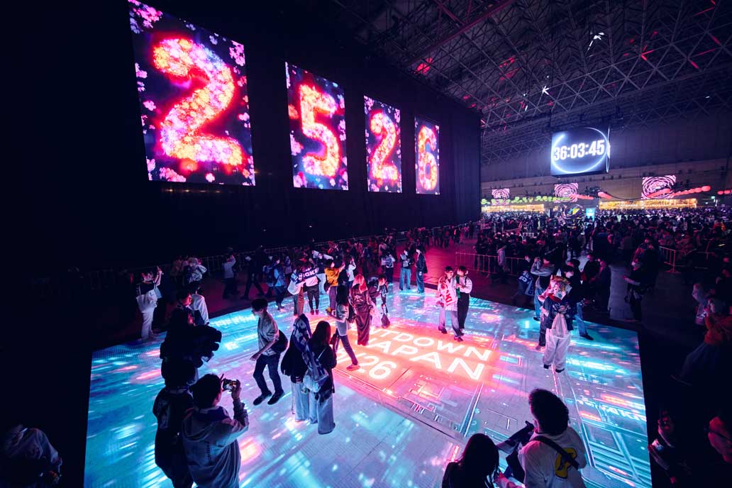 COUNTDOWN JAPAN 25/26 会場の巨大カウントダウン映像とLEDフロア
