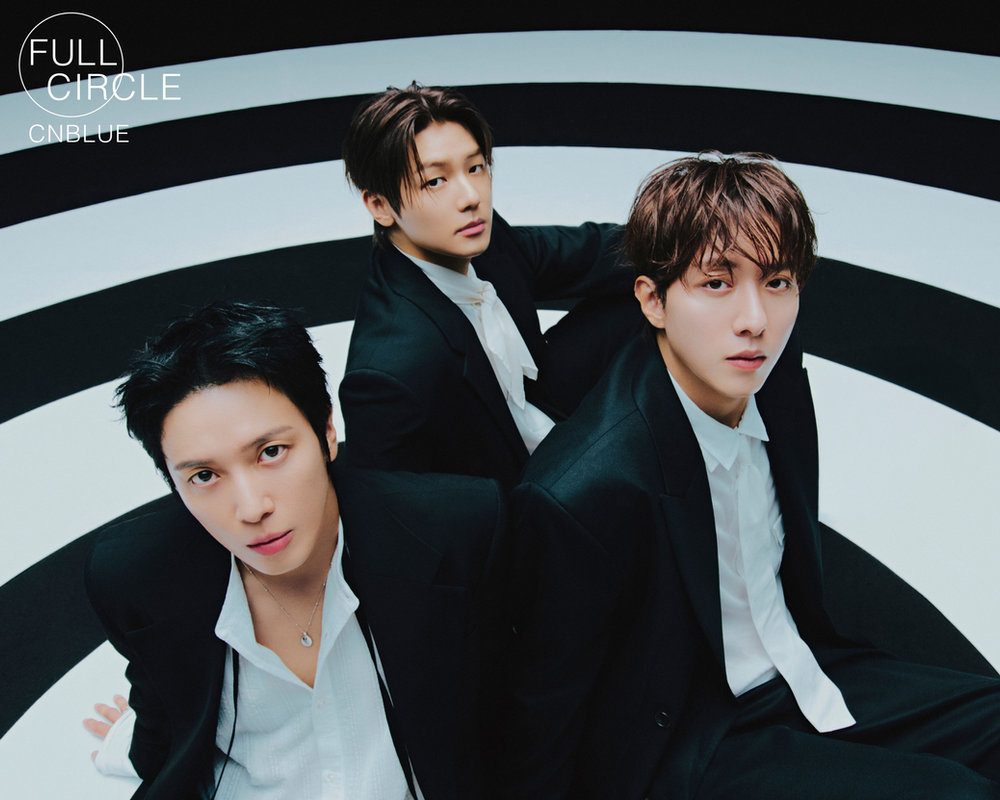 CNBLUEの新アーティスト写真とFULL CIRCLEのロゴ