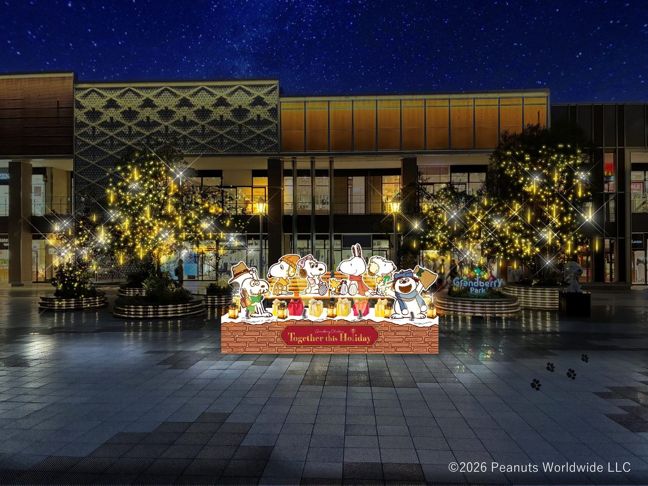 夜のグランベリーパークのイルミネーションとツリー