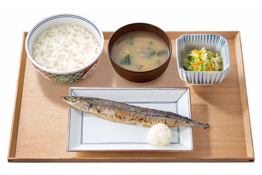吉野家 さんま定食を白背景で撮影した商品写真
