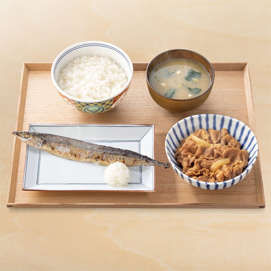 吉野家 牛さんま定食 899円 さんま塩焼きと牛小鉢のセット