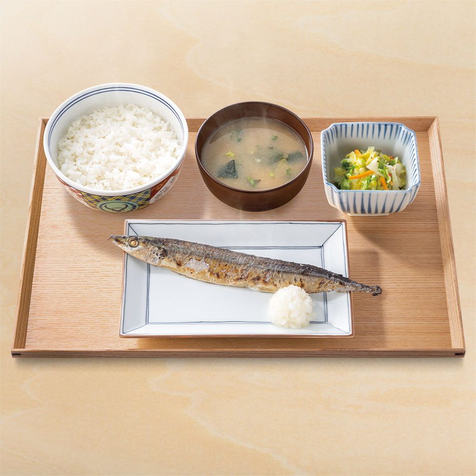 吉野家 さんま定食 789円 焼きさんまにご飯とみそ汁とお新香が付く定食