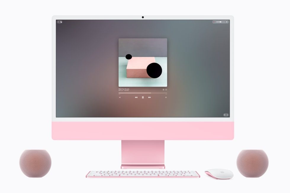 iMacの左右にHomePod mini 2を1台ずつ置いたステレオペアの構成
