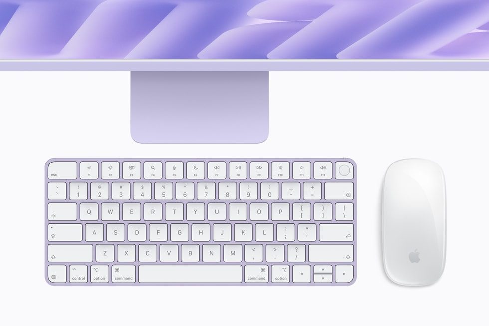 本体と同じ色のキーボードとマウスを組み合わせたiMac M6