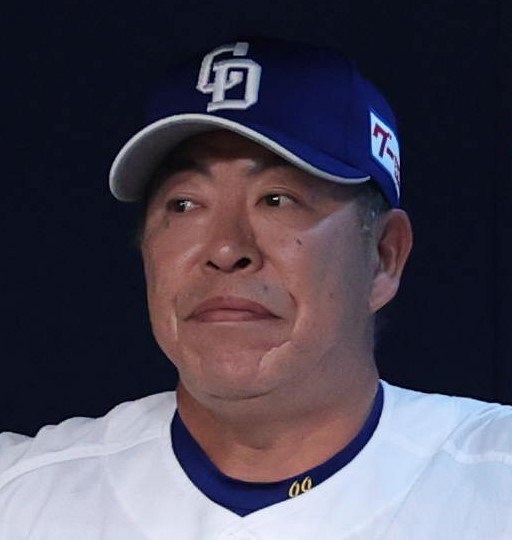 最下位に沈んだ今季限りで辞任する中日の井上一樹監督