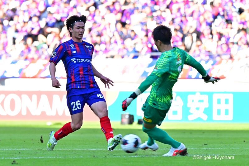 FC東京対浦和レッズの一戦。FC東京の26番の選手