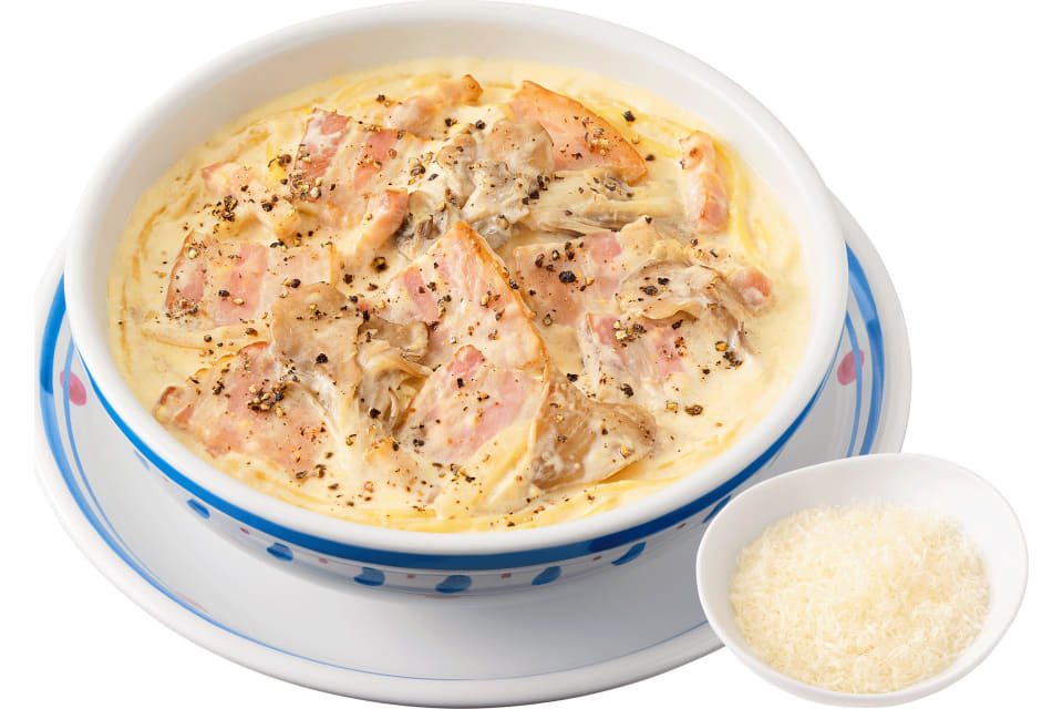 ジョリーパスタ ごろごろベーコンのカルボナーラスープパスタ 別添えのふわふわチーズつき