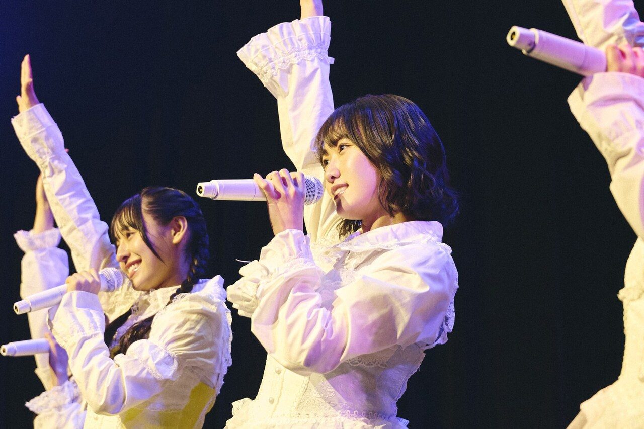 「神のクイズ」でライブ中に謎の死を遂げた地下アイドル・ナナを演じる工藤遥の場面写真