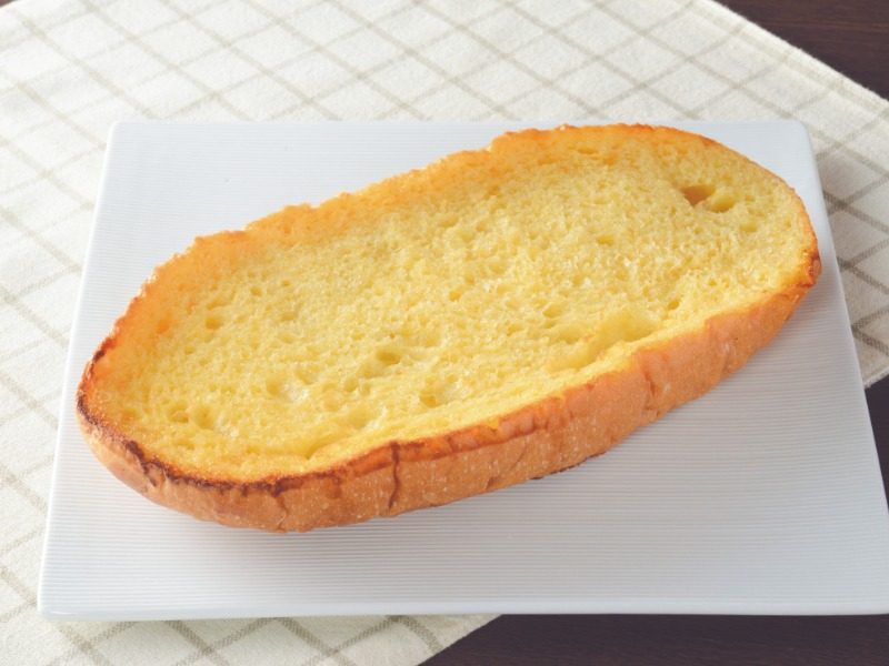 ローソン得パン 驚きのフレンチトースト 192円 フランスパンにフレンチ液をのせてトースト