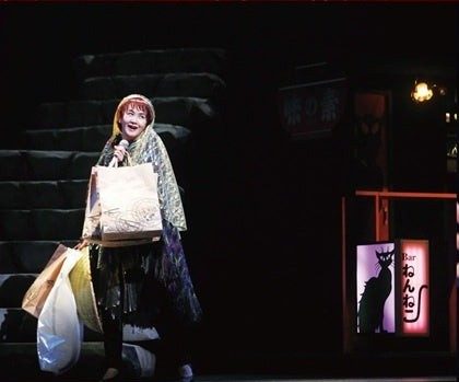 中島みゆき 夜会 劇場版 公式ビジュアルに使われた舞台場面